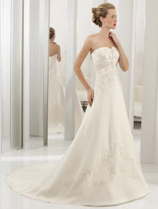strapless-lace-wedding-dress Strapless Lace Wedding Dress
