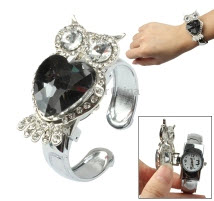 owl shaped quartz analog watch