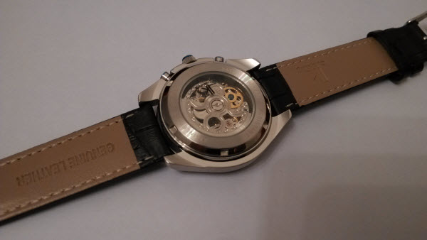 Back of IK 98005 Men’s Mechanical Wrist Watch